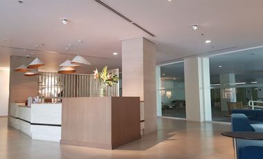 FOR RENT - ELEGANT STUDIO WITH PARKING IN SOLINEA TOWER 3 (LAZULI), AYALA CEBU. FURNISHED.