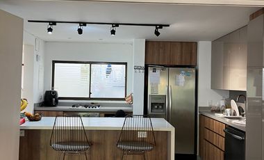 VENDO CASA EN UNIDAD CERRADA EN CASTROPOL- MEDELLIN-EL POBLADO