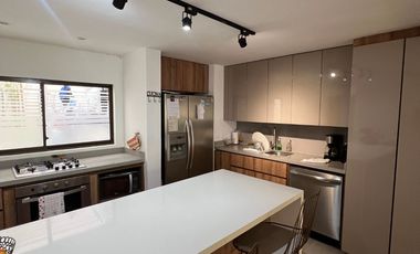 VENDO CASA EN UNIDAD CERRADA EN CASTROPOL- MEDELLIN-EL POBLADO