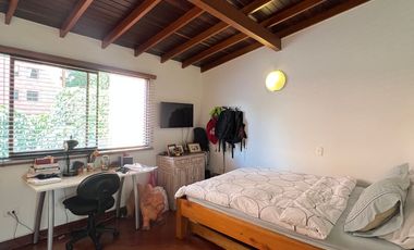 VENDO CASA EN UNIDAD CERRADA EN CASTROPOL- MEDELLIN-EL POBLADO