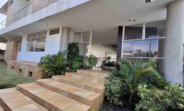 Alquilo Casa en pance