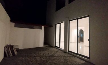 NUEVA Moderna y funcional casa en renta en Zen Life I, 3 REC, 2.5 BAÑOS