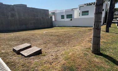 Lote en venta en ESQUINA sobre Blvd. América, en Lomas de Angelópolis, enfrente de SONATA
