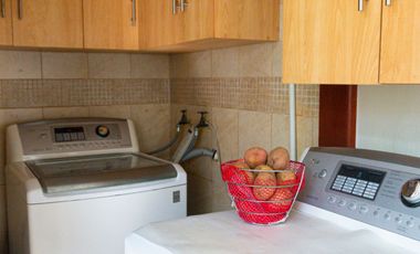 Casa en venta de una planta, Urb. Fontana - Samborondón Km 2.5