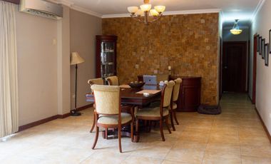 Casa en venta de una planta, Urb. Fontana - Samborondón Km 2.5