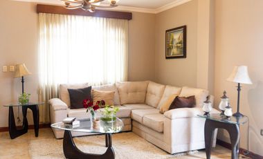 Casa en venta de una planta, Urb. Fontana - Samborondón Km 2.5