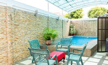 Casa en venta de una planta, Urb. Fontana - Samborondón Km 2.5