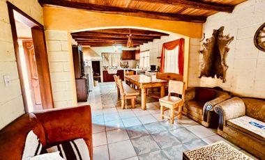 Casa de campo de venta Cuenca Ecuador con piscina
