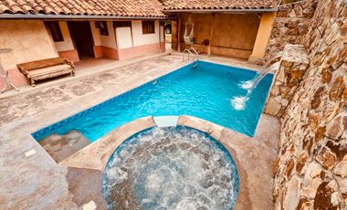Casa de campo de venta Cuenca Ecuador con piscina