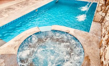 Casa de campo de venta Cuenca Ecuador con piscina