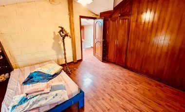 Casa de campo de venta Cuenca Ecuador con piscina