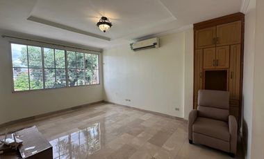 casa en alquiler Samborondón Urb. Aquamarina