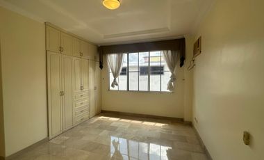 casa en alquiler Samborondón Urb. Aquamarina