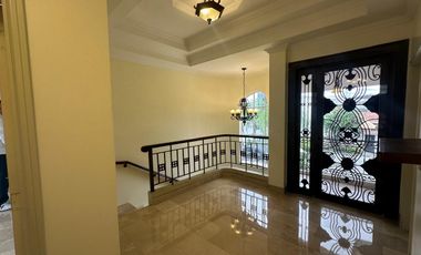 casa en alquiler Samborondón Urb. Aquamarina