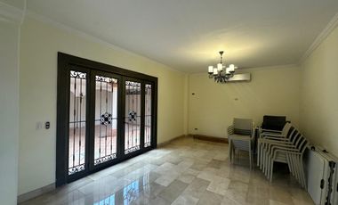 casa en alquiler Samborondón Urb. Aquamarina