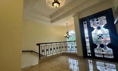 casa en alquiler Samborondón Urb. Aquamarina