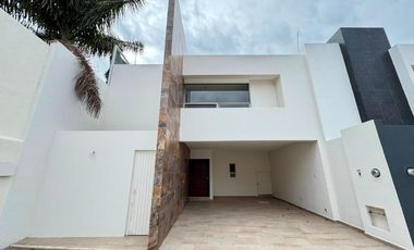 CASA EN VENTA EN AGUASCALIENTES, ZONA LA QUERENCIA (CONTADERO)