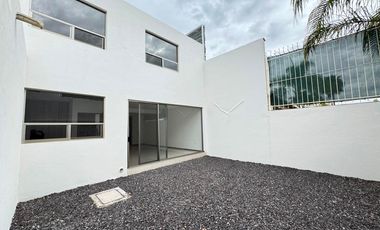 CASA EN VENTA EN AGUASCALIENTES, ZONA LA QUERENCIA (CONTADERO)