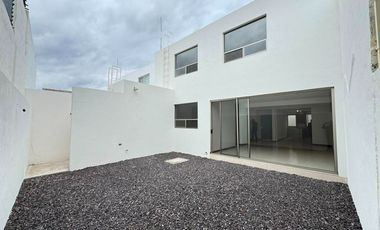 CASA EN VENTA EN AGUASCALIENTES, ZONA LA QUERENCIA (CONTADERO)