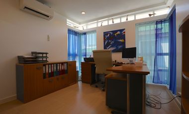 Jomtien Yacht Club property with private Boat Mooring