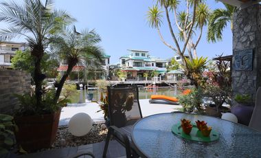 Jomtien Yacht Club property with private Boat Mooring