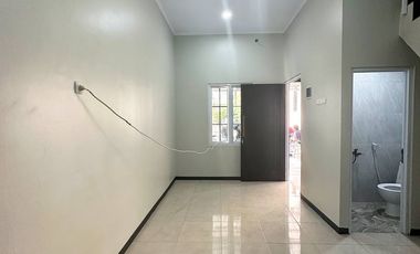 RUMAH 2 LANTAI MURAH 799 JUTA DEKAT MALL CIJANTUNG KOPASUS JAKARTA, SHM