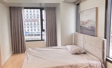 FOR RENT - AFFORDABLE 2BR WITH POOL VIEW BALCONY IN MANDANI BAY, MANDAUE CEBU. FURNISHED.