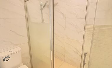 FOR RENT - AFFORDABLE 2BR WITH POOL VIEW BALCONY IN MANDANI BAY, MANDAUE CEBU. FURNISHED.