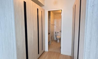 FOR RENT - AFFORDABLE 2BR WITH POOL VIEW BALCONY IN MANDANI BAY, MANDAUE CEBU. FURNISHED.