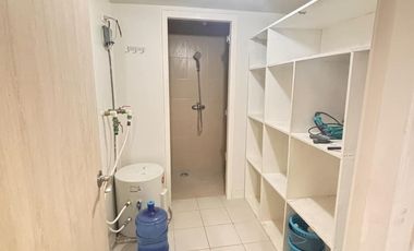 FOR RENT - AFFORDABLE 2BR WITH POOL VIEW BALCONY IN MANDANI BAY, MANDAUE CEBU. FURNISHED.