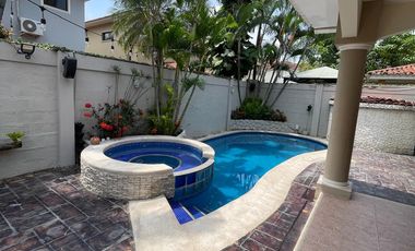 ¡EN ALQUILER CASA FULL AMOBLADA  EN ESTANCIAS DEL RÍO SAMBORONDON