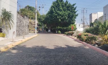 Venta de Excelente Lote en el Fraccionamiento Burgos Bugambilias, Temixco, Morelos