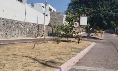 Venta de Excelente Lote en el Fraccionamiento Burgos Bugambilias, Temixco, Morelos