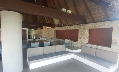 TEQUESQUITENGO ESPECTACULAR RESIDENCIA A ORILLA DEL LAGO 8 RECAMARAS