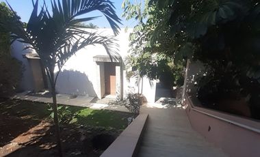 TEQUESQUITENGO ESPECTACULAR RESIDENCIA A ORILLA DEL LAGO 8 RECAMARAS