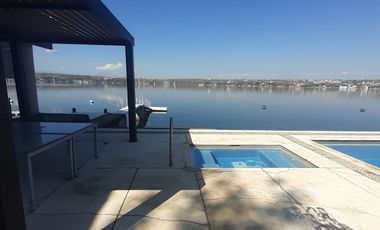 TEQUESQUITENGO ESPECTACULAR RESIDENCIA A ORILLA DEL LAGO 8 RECAMARAS