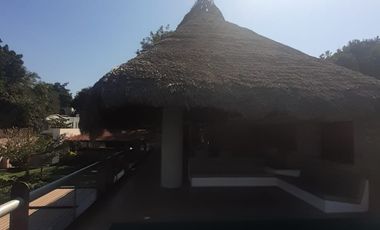 TEQUESQUITENGO ESPECTACULAR RESIDENCIA A ORILLA DEL LAGO 8 RECAMARAS