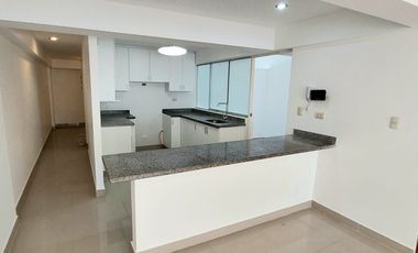 Departamento en 1er piso elevado San Borja