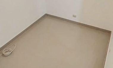 Departamento en 1er piso elevado San Borja