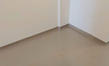 Departamento en 1er piso elevado San Borja