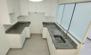 Departamento en 1er piso elevado San Borja