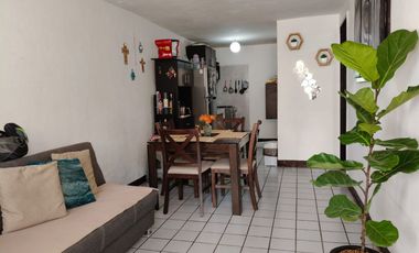 Linda casa en VENTA de una sola planta en Jardines del Valle, Zapopan