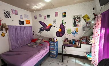 Linda casa en VENTA de una sola planta en Jardines del Valle, Zapopan