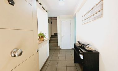 CASA EN VENTA EN ALBERTO UNDURRAGA, HUECHURABA