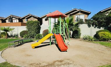CASA EN VENTA EN ALBERTO UNDURRAGA, HUECHURABA