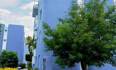 Renta departamento amueblado por CONCHITAS planta baja