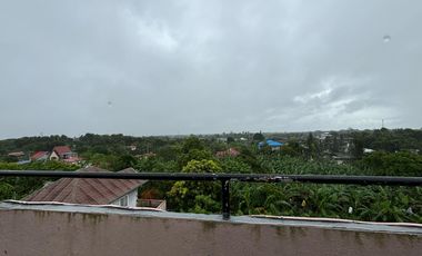 House and Lot with Elevator in Tagaytay for sale