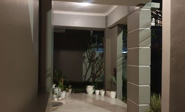 RUMAH CIATEUL SIAP HUNI 2 LANTAI TENGAH KOTA