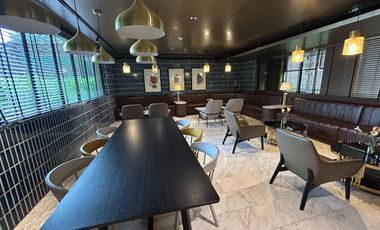 Condo for Sale: Noble Above Wireless-Ruamrudee 58.37 sq.m, 7th Floor – Near Conrad Hotel, Central Embassy, and BTS Ploenchit!