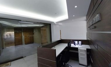 En venta 2 oficinas unidas que suman 215m2 / 3 privados / amplia sala reuniones Calle Amunátegui